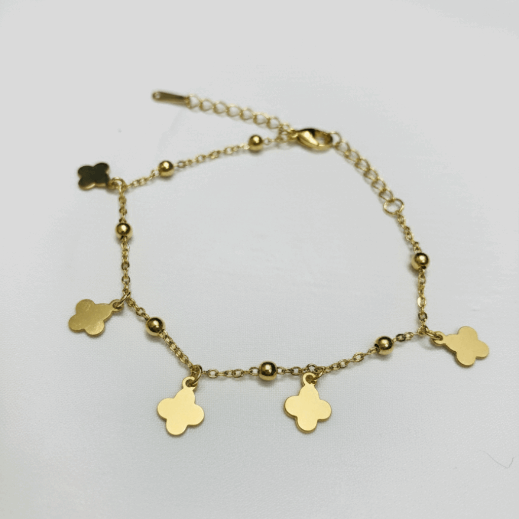 Golden Clover Charm Bracelet | Delicate Lucky Jewelry