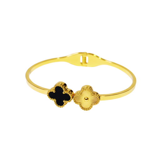 Noir Clover Elegance Bracelet - Ruposhree